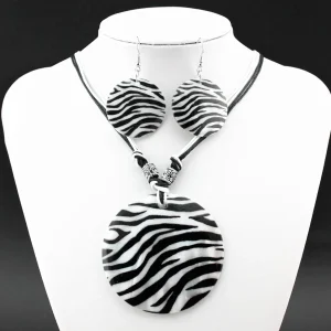 Girl Women's Zebra pattern Design Necklace Earrings Natural Shell Jewelry Set Butterfly Jewelry for Lady